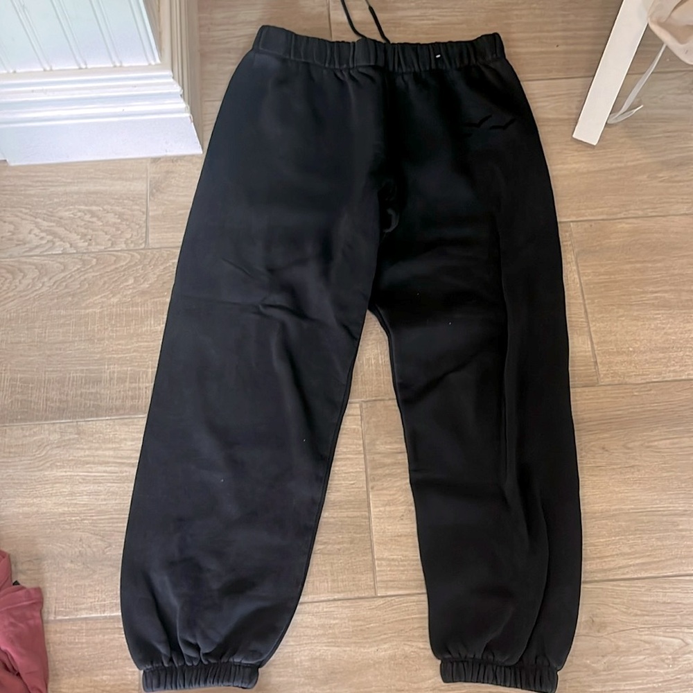 black sweatpants